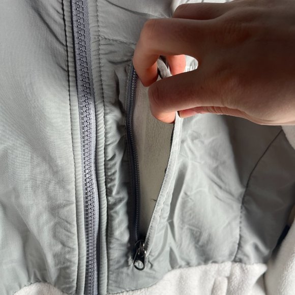 The North Face Denali Womens Jacket Size Medium White Gray Full Zip Fleece - Picture 3 of 15